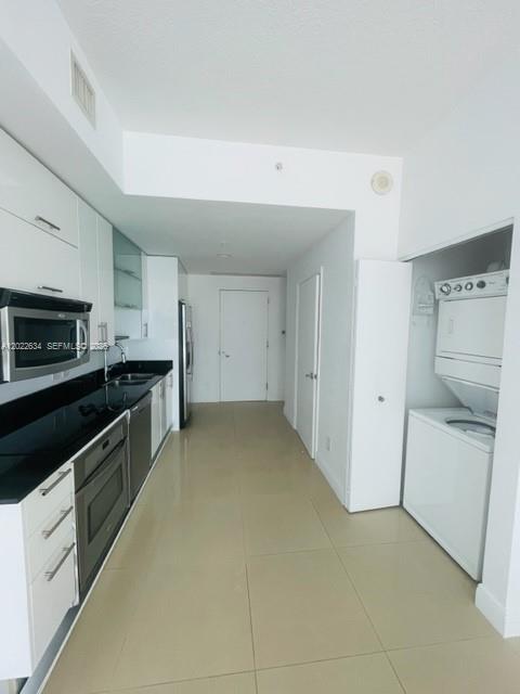 60 SW 13th St #3622, Miami FL 33130