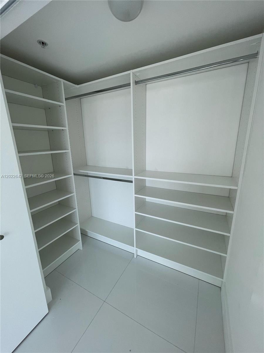 92 SW 3rd St #3411, Miami FL 33130