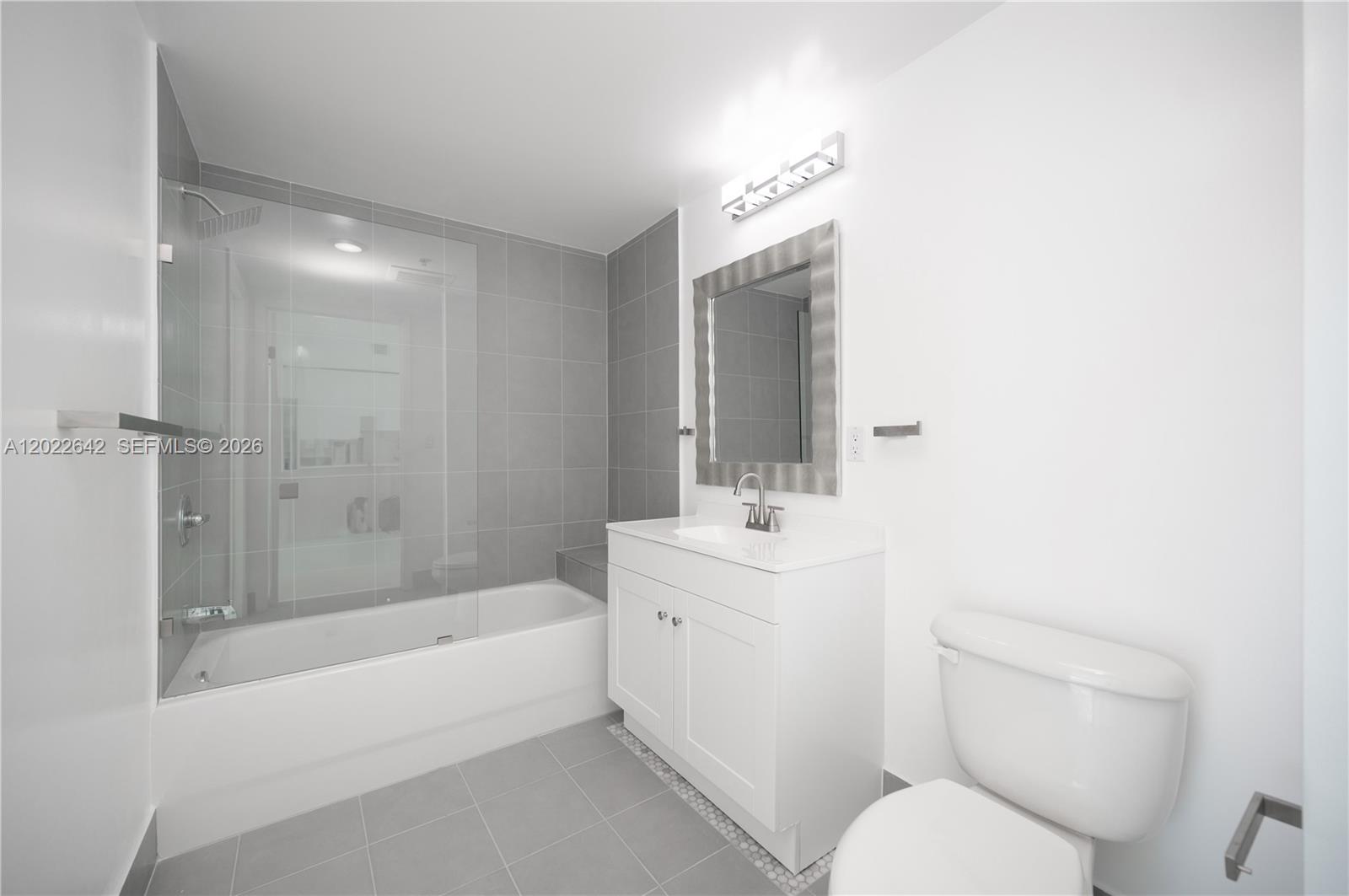 92 SW 3rd St #3411, Miami FL 33130