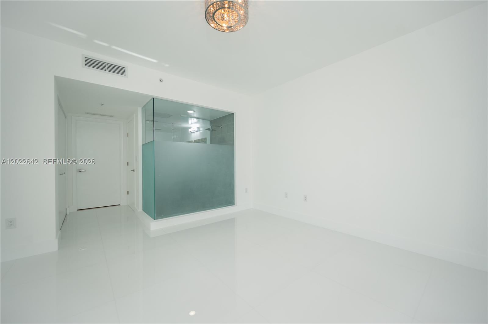 92 SW 3rd St #3411, Miami FL 33130