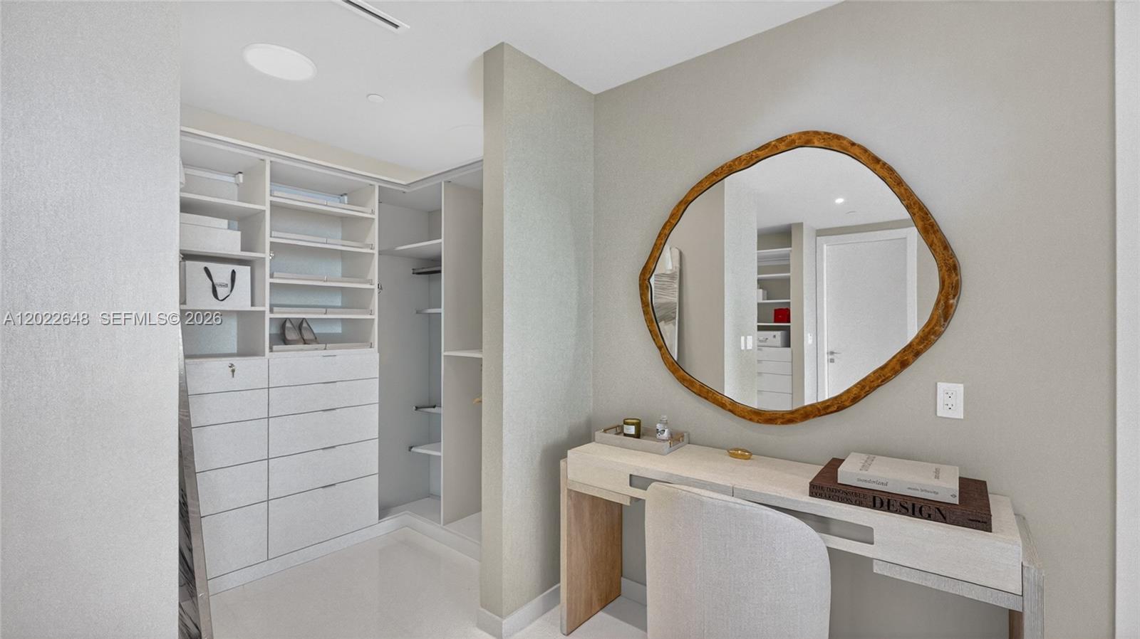 300 Biscayne Blvd Way #3604, Miami FL 33131