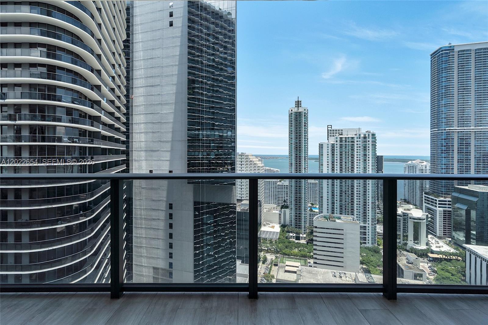 45 SW 9th St #3502, Miami FL 33130