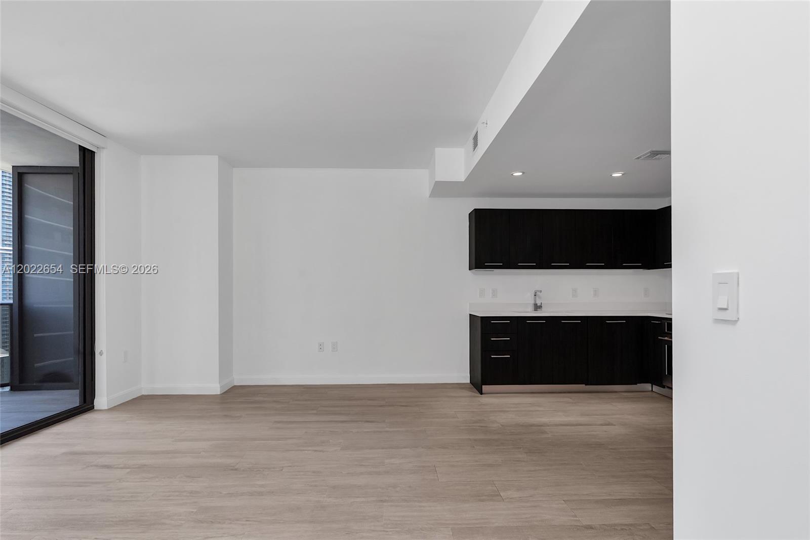 45 SW 9th St #3502, Miami FL 33130