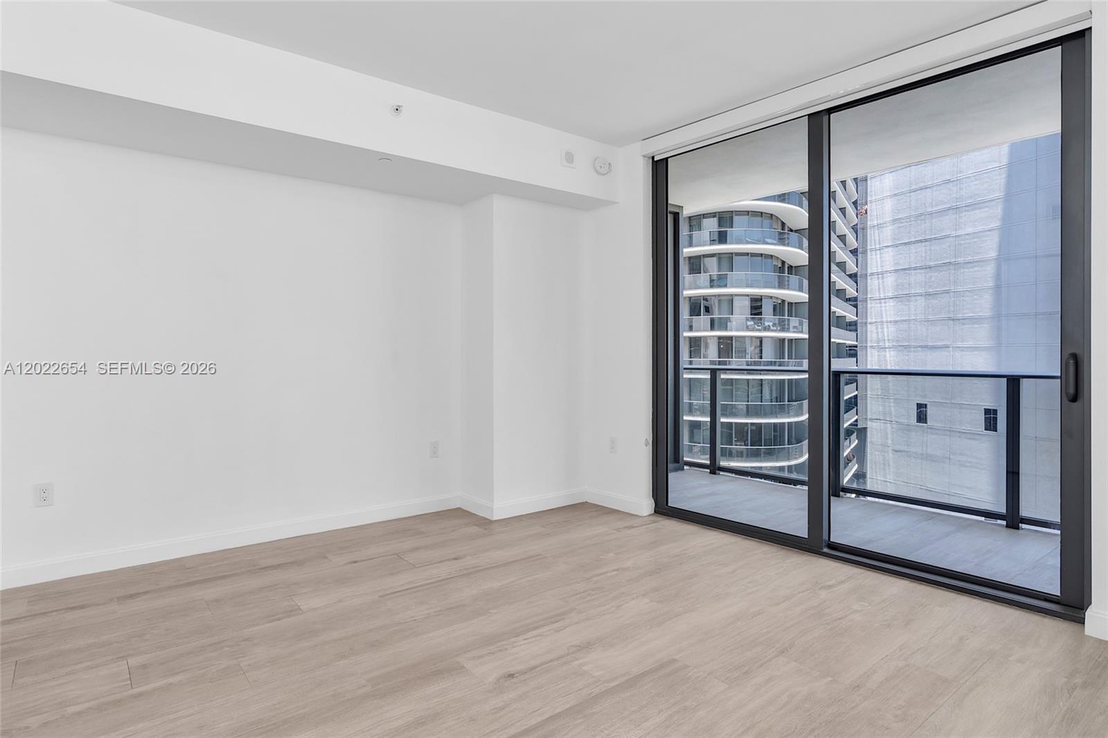 45 SW 9th St #3502, Miami FL 33130