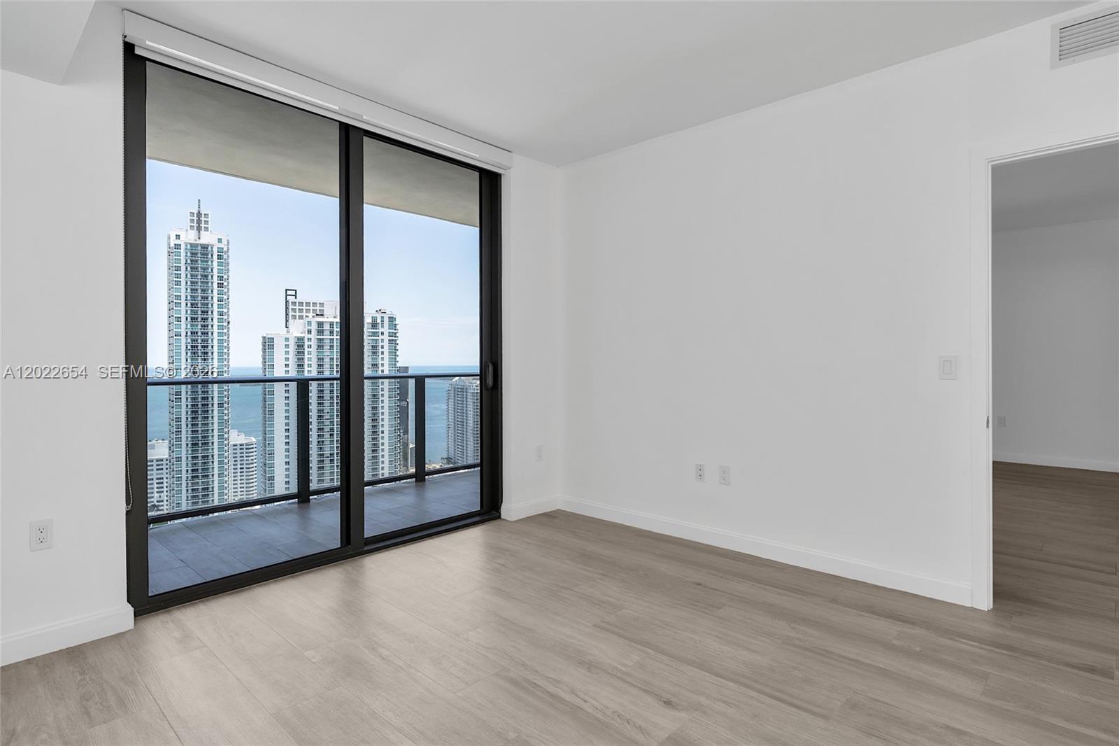 45 SW 9th St #3502, Miami FL 33130