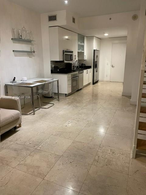 60 SW 13th St #2210, Miami FL 33130