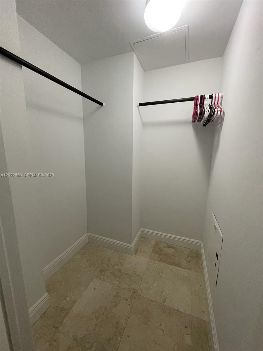 60 SW 13th St #2210, Miami FL 33130