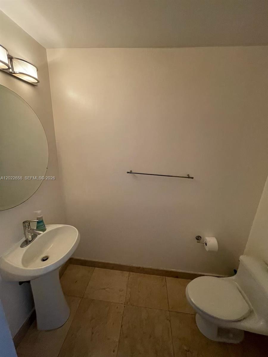60 SW 13th St #2210, Miami FL 33130