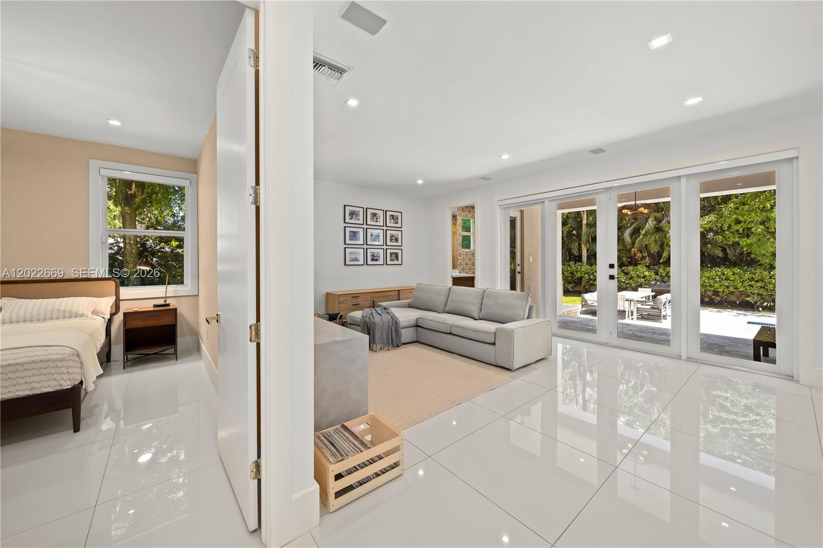 5700 SW 86th St, South Miami FL 33143