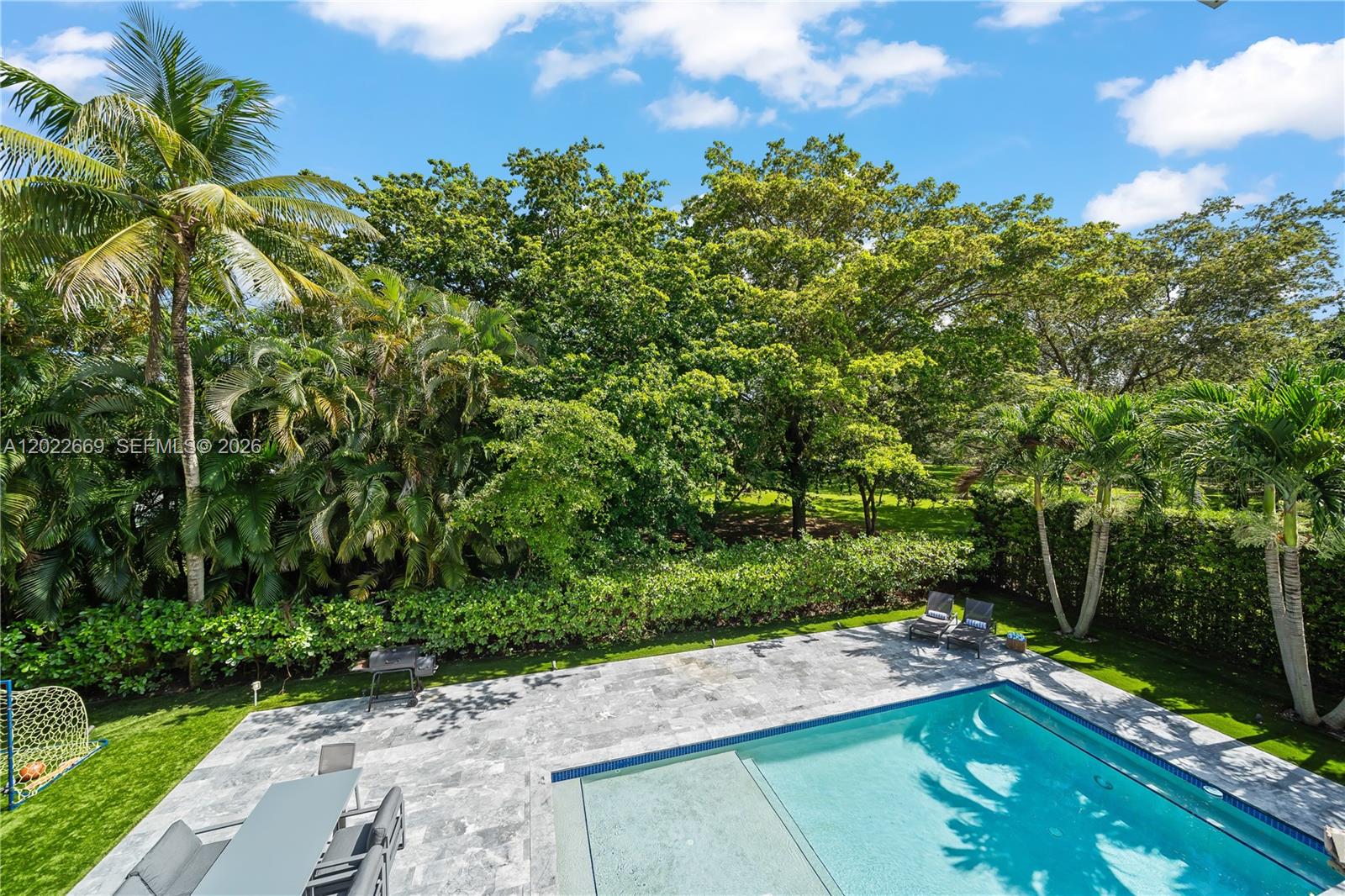 5700 SW 86th St, South Miami FL 33143