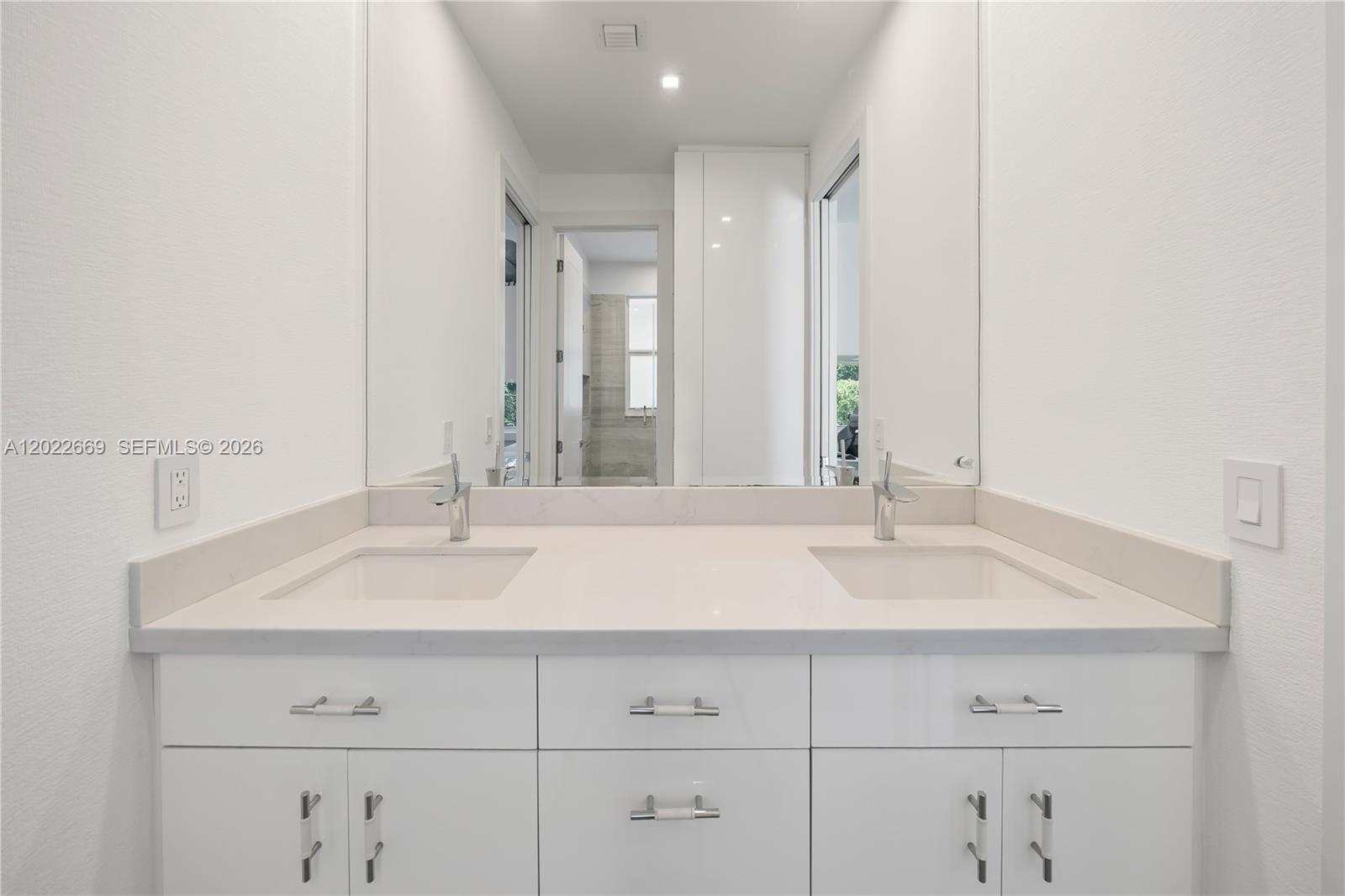 5700 SW 86th St, South Miami FL 33143