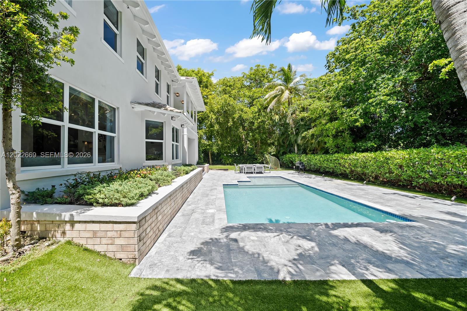 5700 SW 86th St, South Miami FL 33143