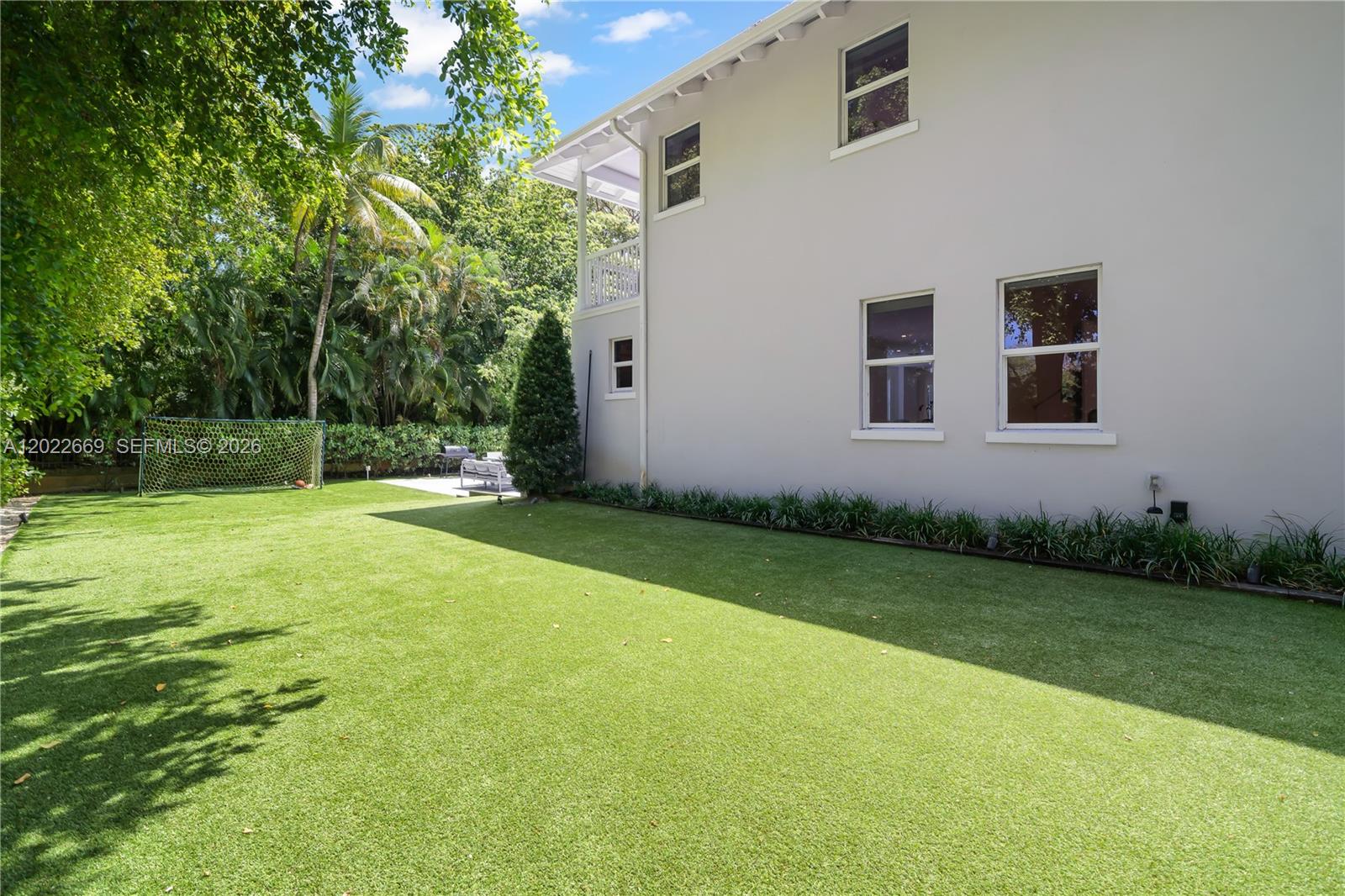 5700 SW 86th St, South Miami FL 33143