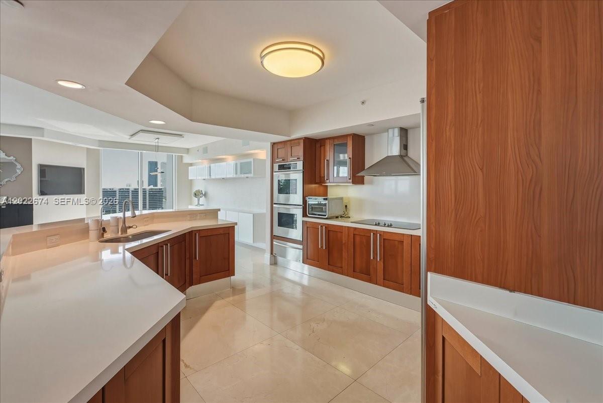3301 NE 183rd St #2101, Aventura FL 33160