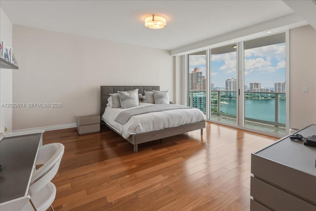3301 NE 183rd St #2101, Aventura FL 33160