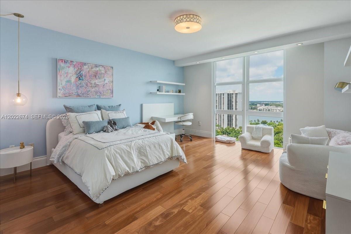 3301 NE 183rd St #2101, Aventura FL 33160