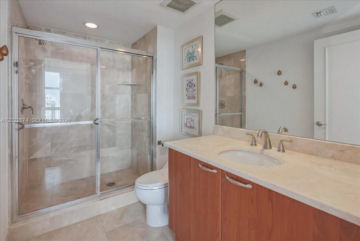 3301 NE 183rd St #2101, Aventura FL 33160