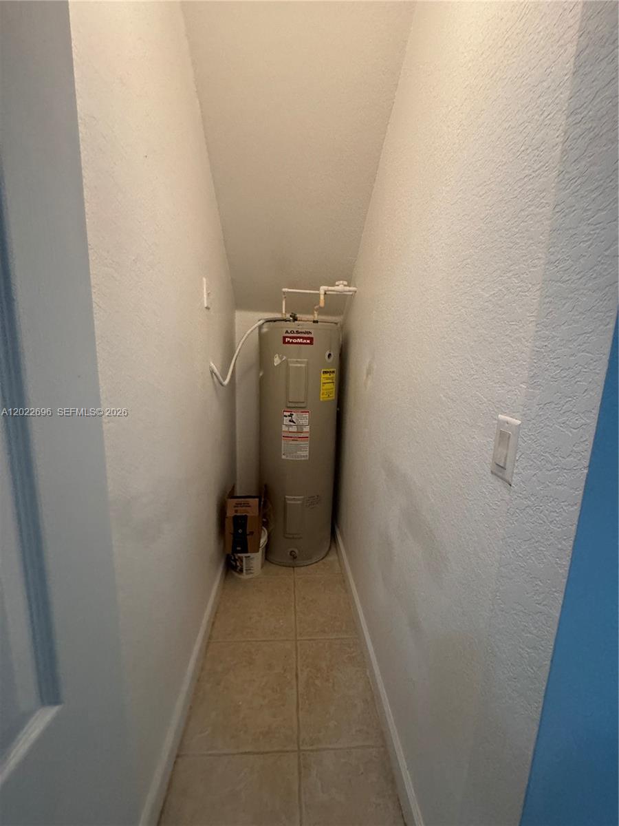 2991 NW 36th Way, Lauderdale Lakes FL 33311