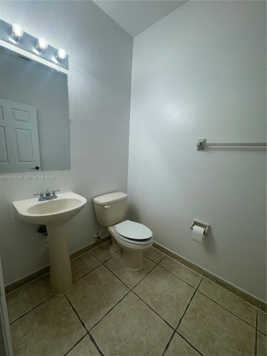 2991 NW 36th Way, Lauderdale Lakes FL 33311