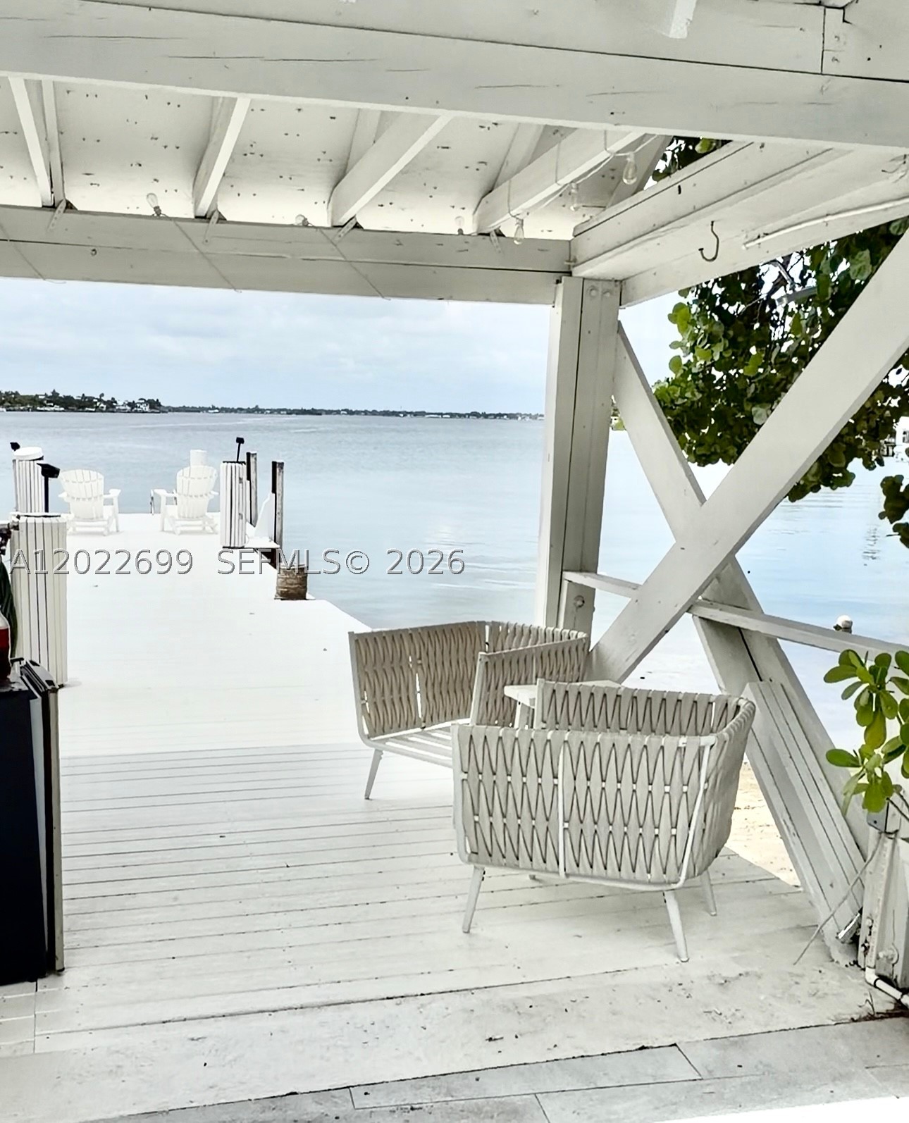 8300 Hawthorne Ave, Miami Beach FL 33141