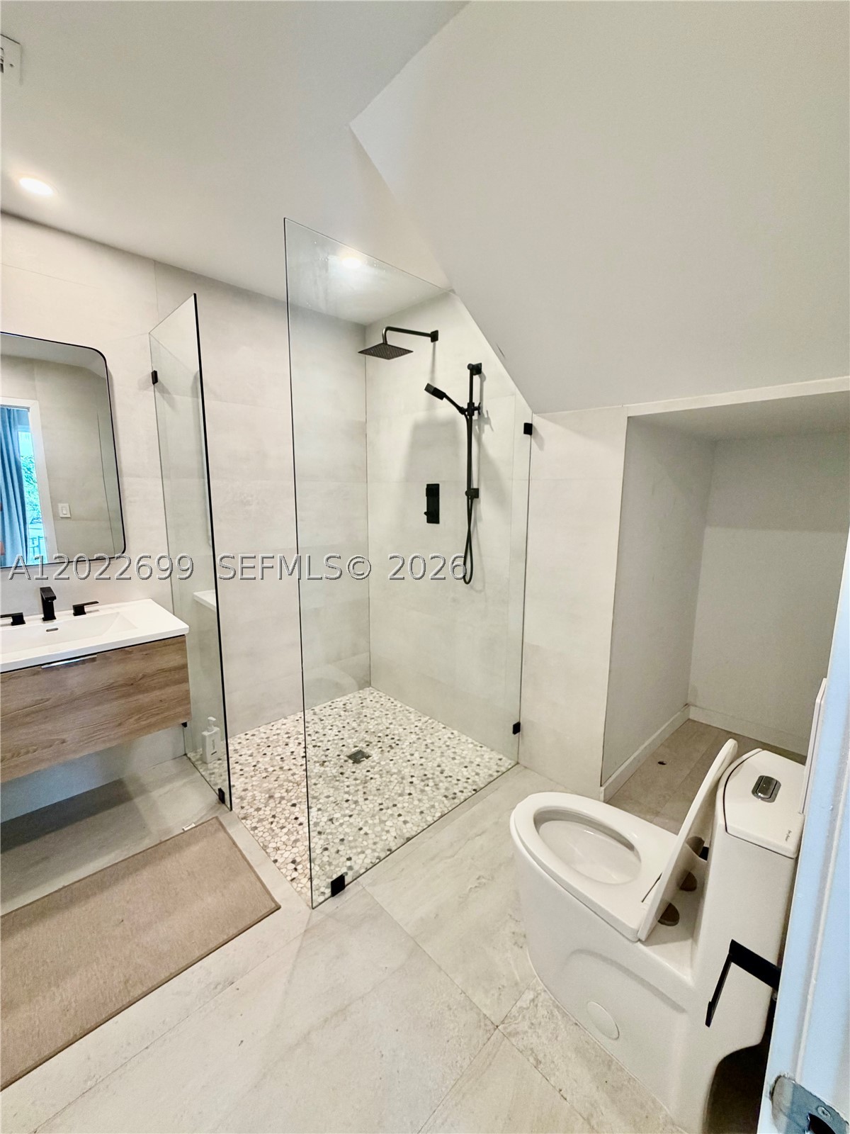 8300 Hawthorne Ave, Miami Beach FL 33141