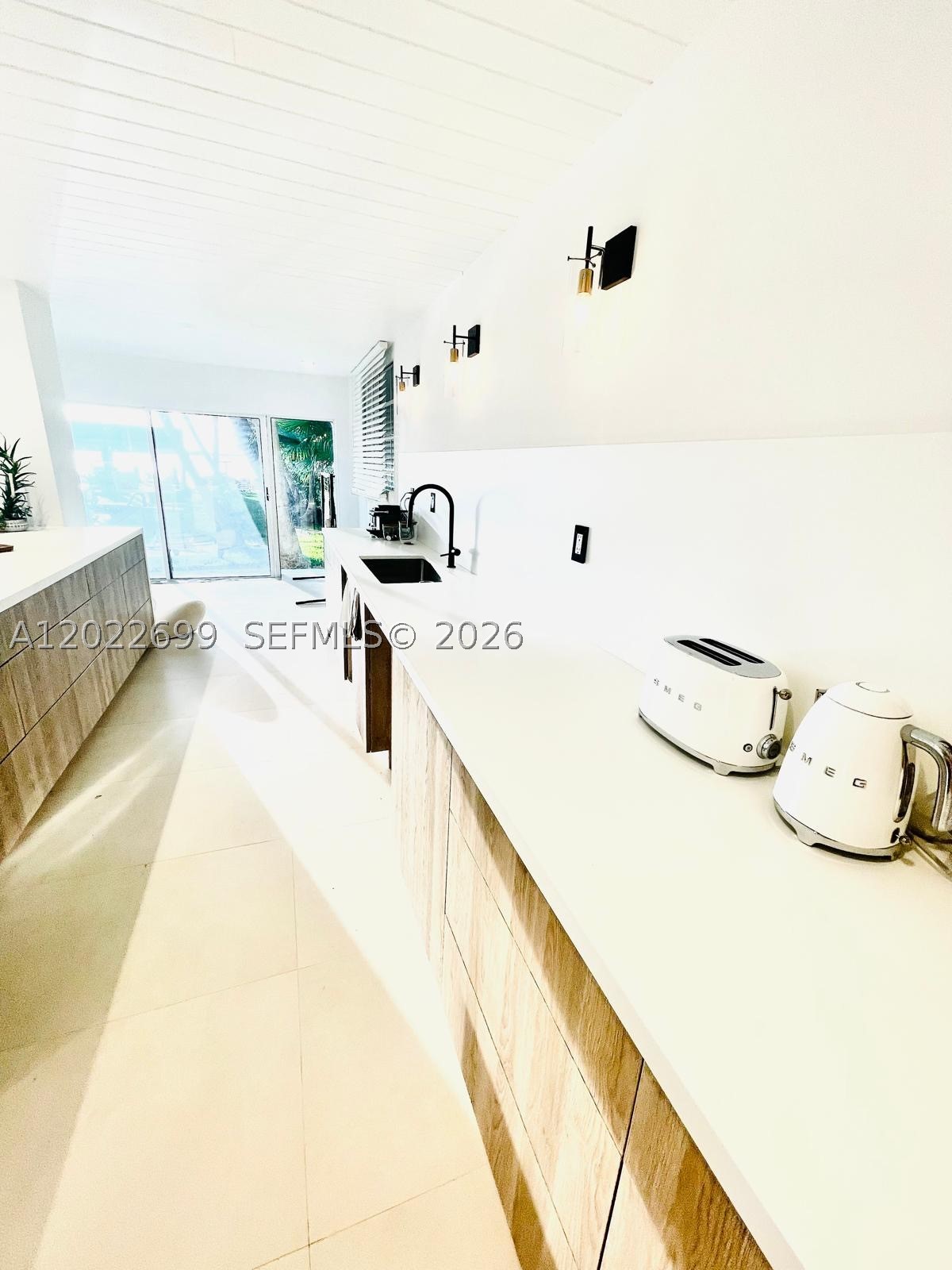 8300 Hawthorne Ave, Miami Beach FL 33141