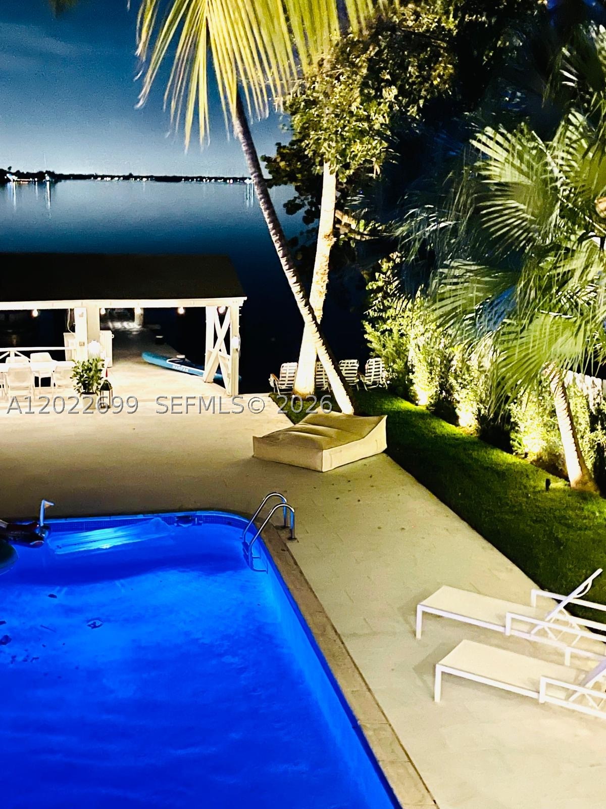 8300 Hawthorne Ave, Miami Beach FL 33141
