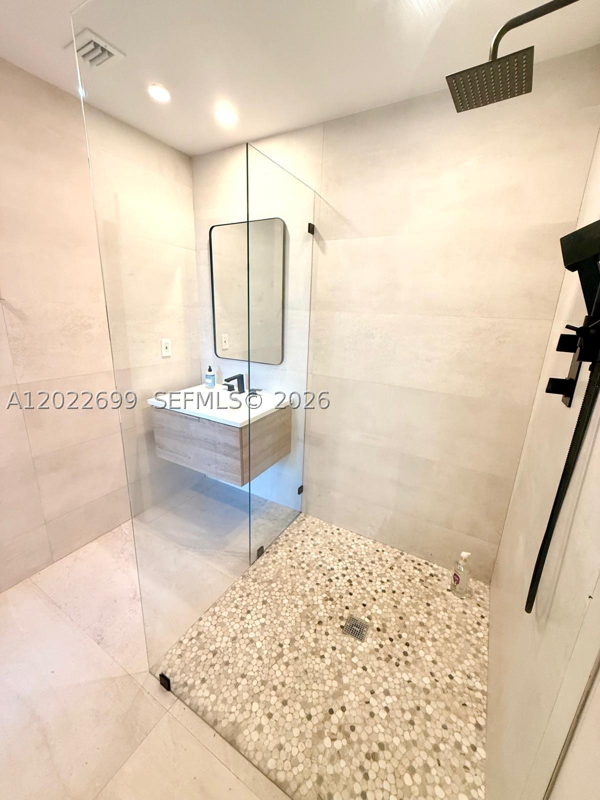 8300 Hawthorne Ave, Miami Beach FL 33141