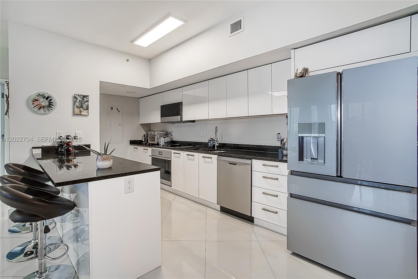 3131 NE 188th St #1-1104, Aventura FL 33180