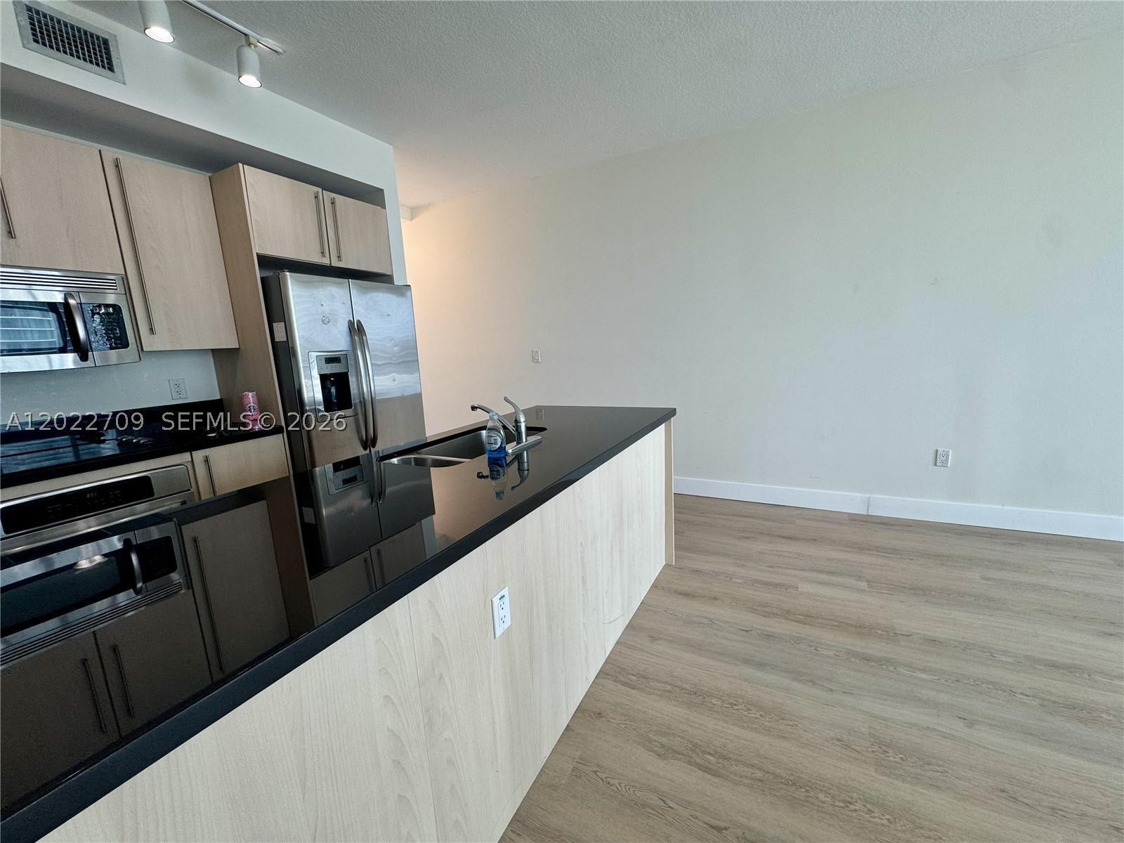 1111 SW 1st Ave #2118, Miami FL 33130