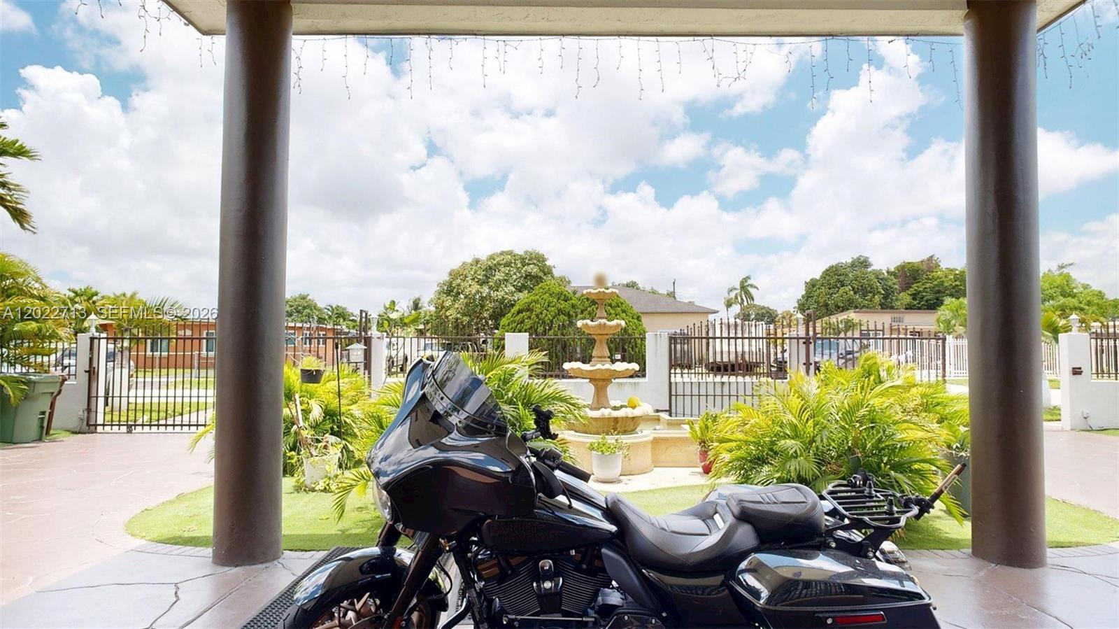 357 W 44th St, Hialeah FL 33012
