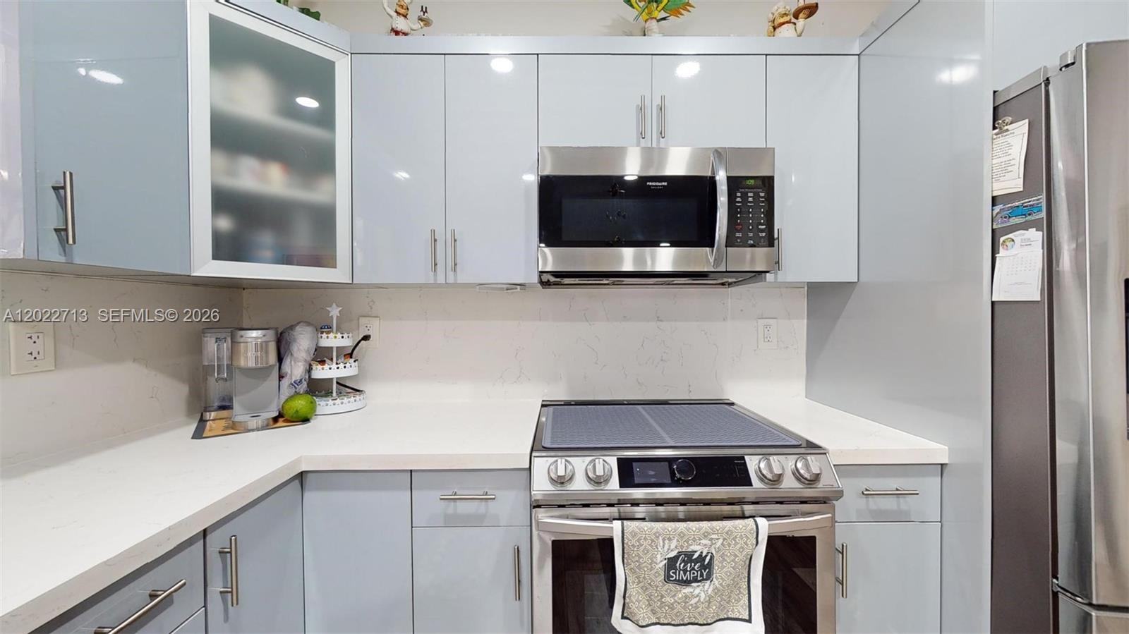 357 W 44th St, Hialeah FL 33012