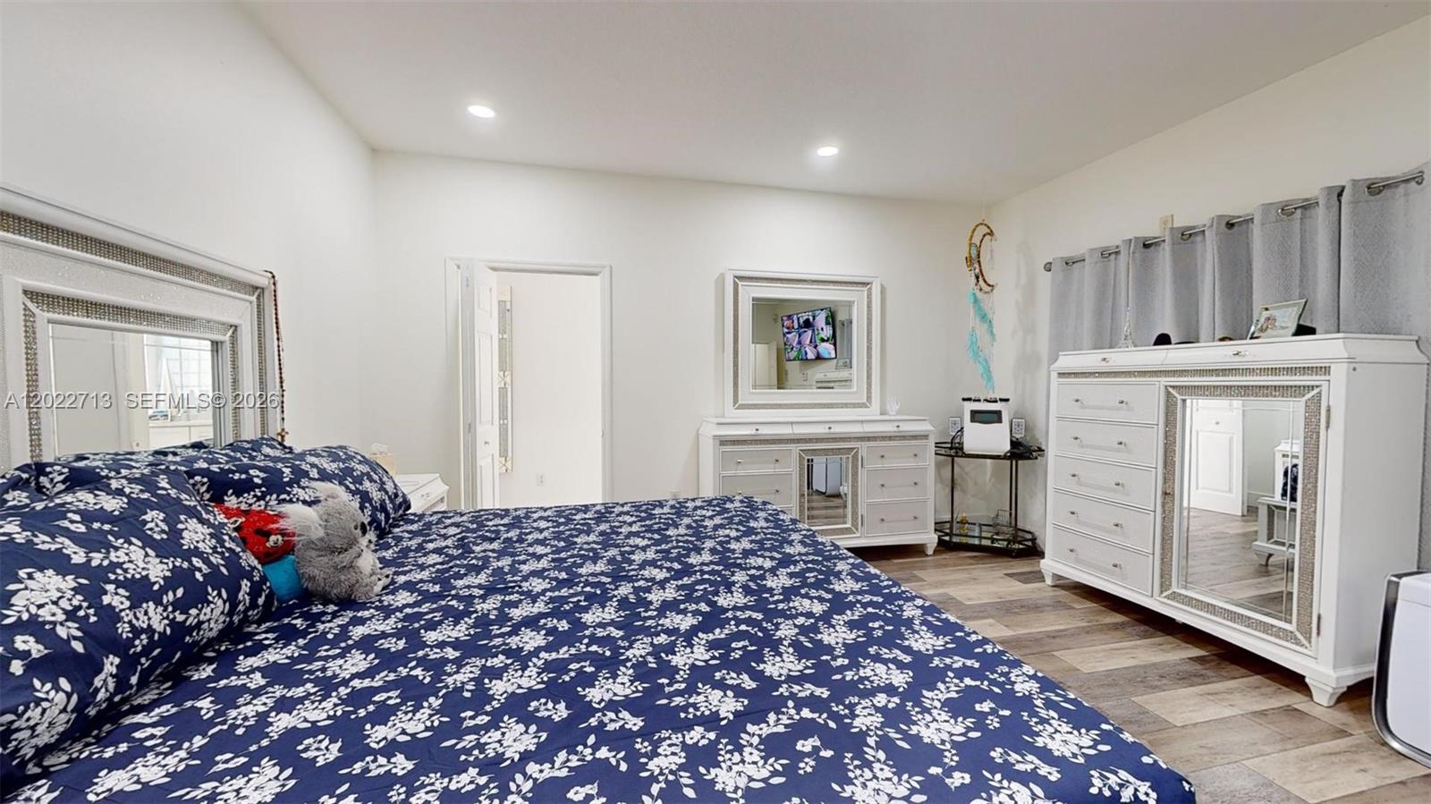 357 W 44th St, Hialeah FL 33012