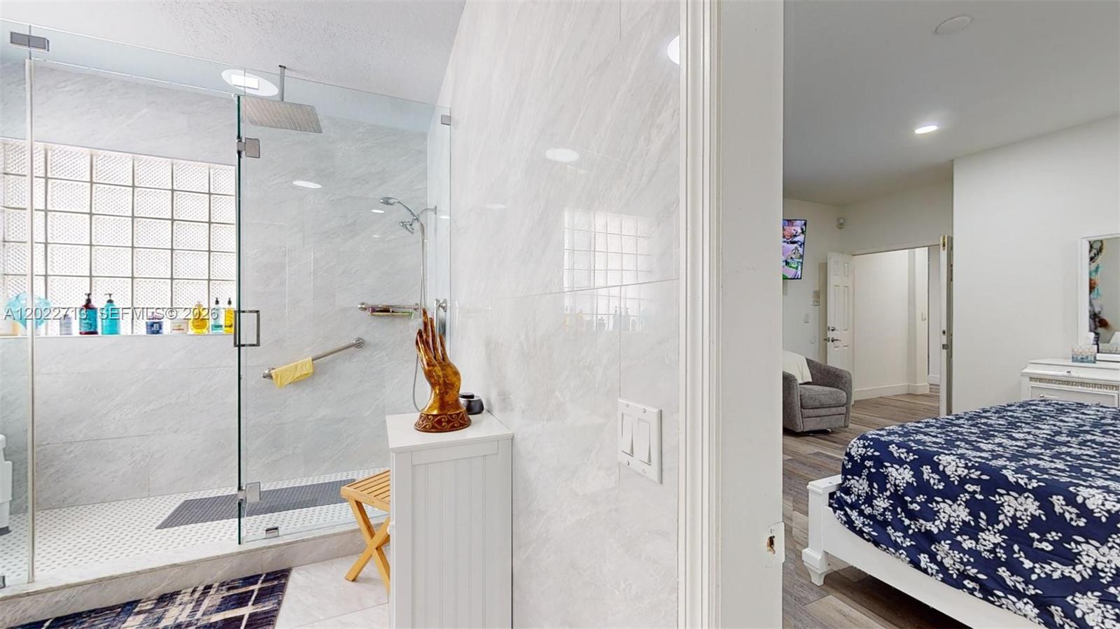 357 W 44th St, Hialeah FL 33012