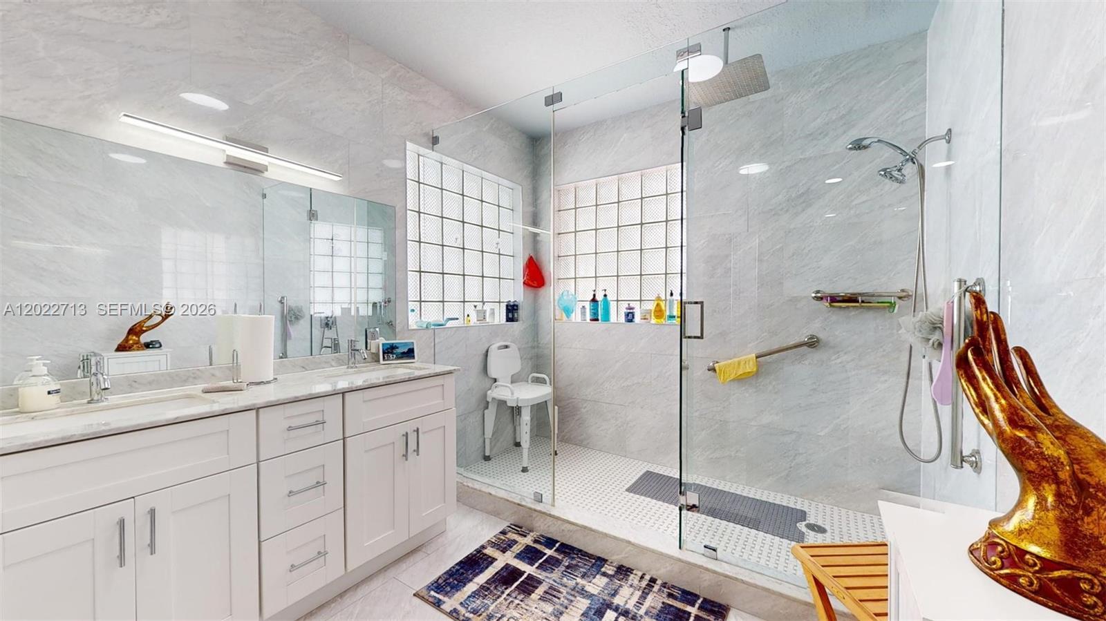 357 W 44th St, Hialeah FL 33012