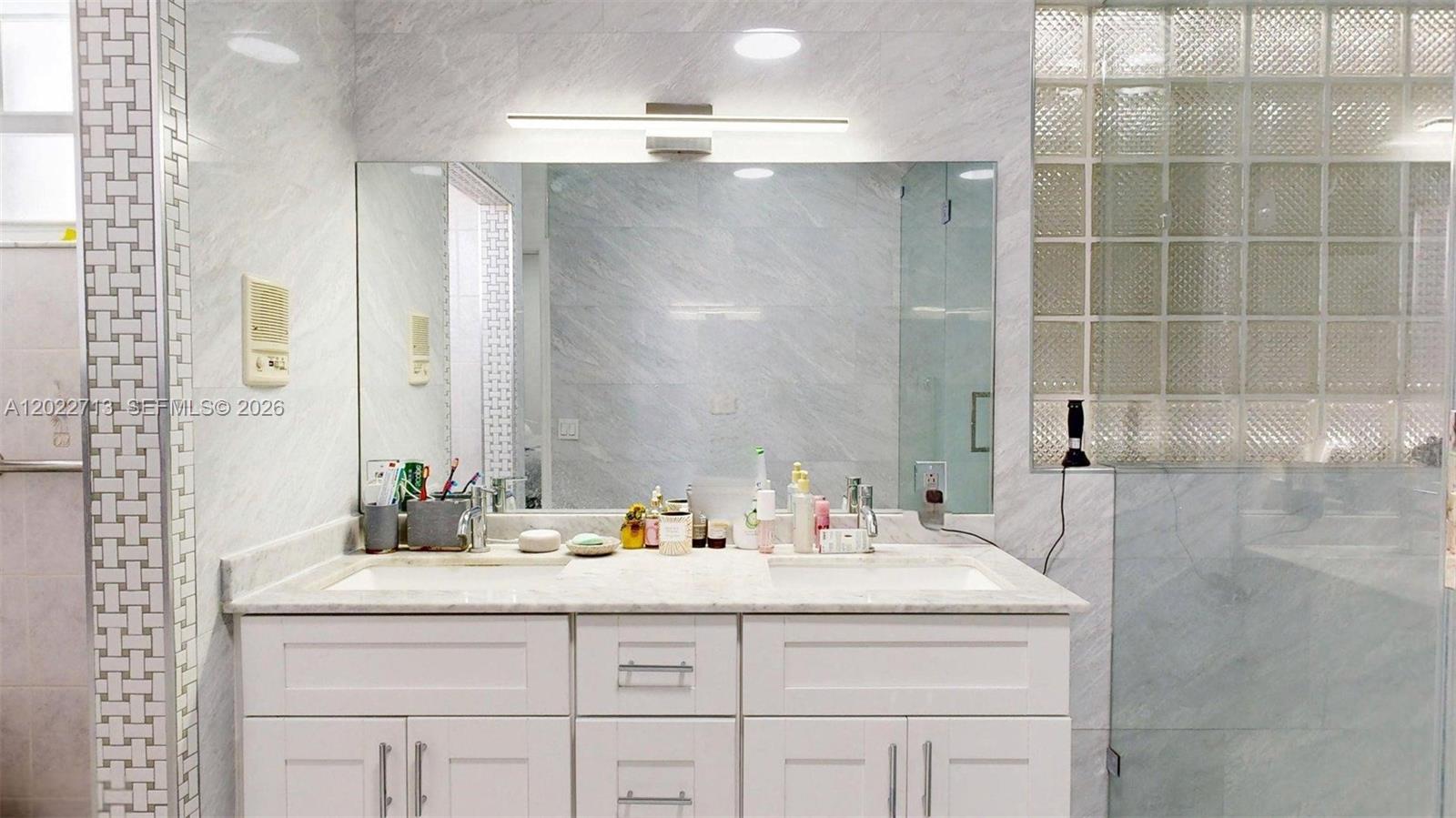 357 W 44th St, Hialeah FL 33012