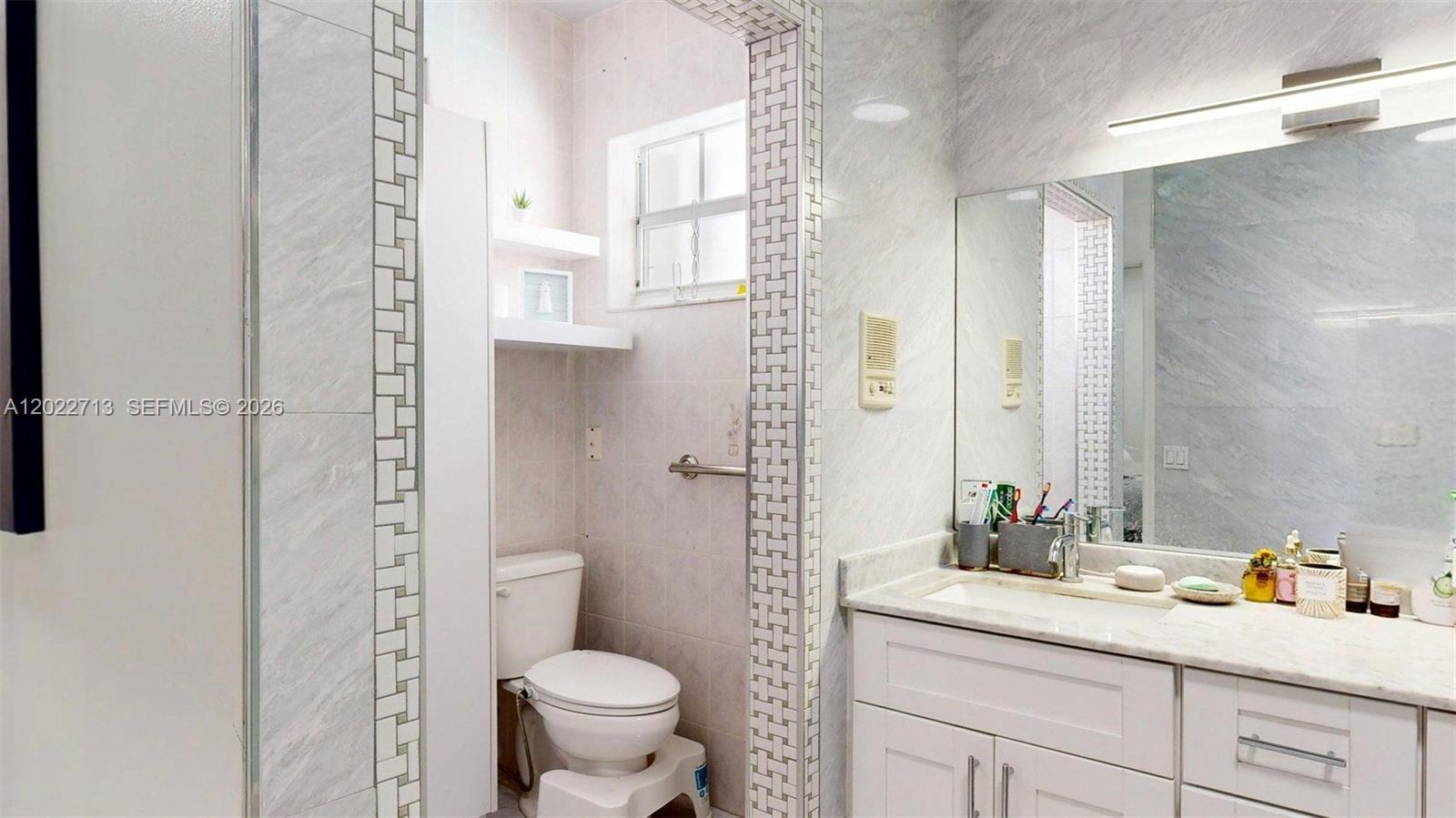 357 W 44th St, Hialeah FL 33012