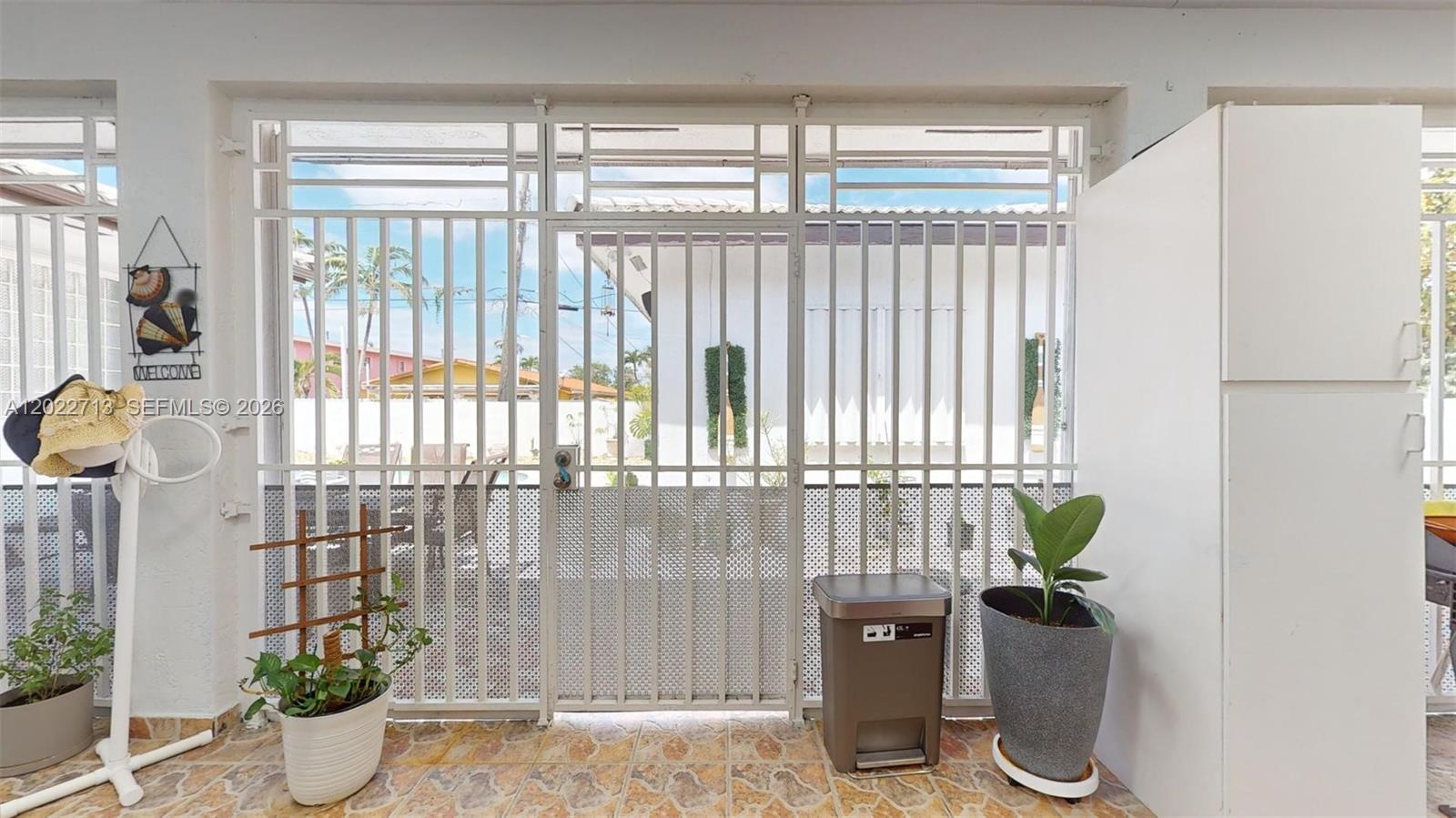 357 W 44th St, Hialeah FL 33012