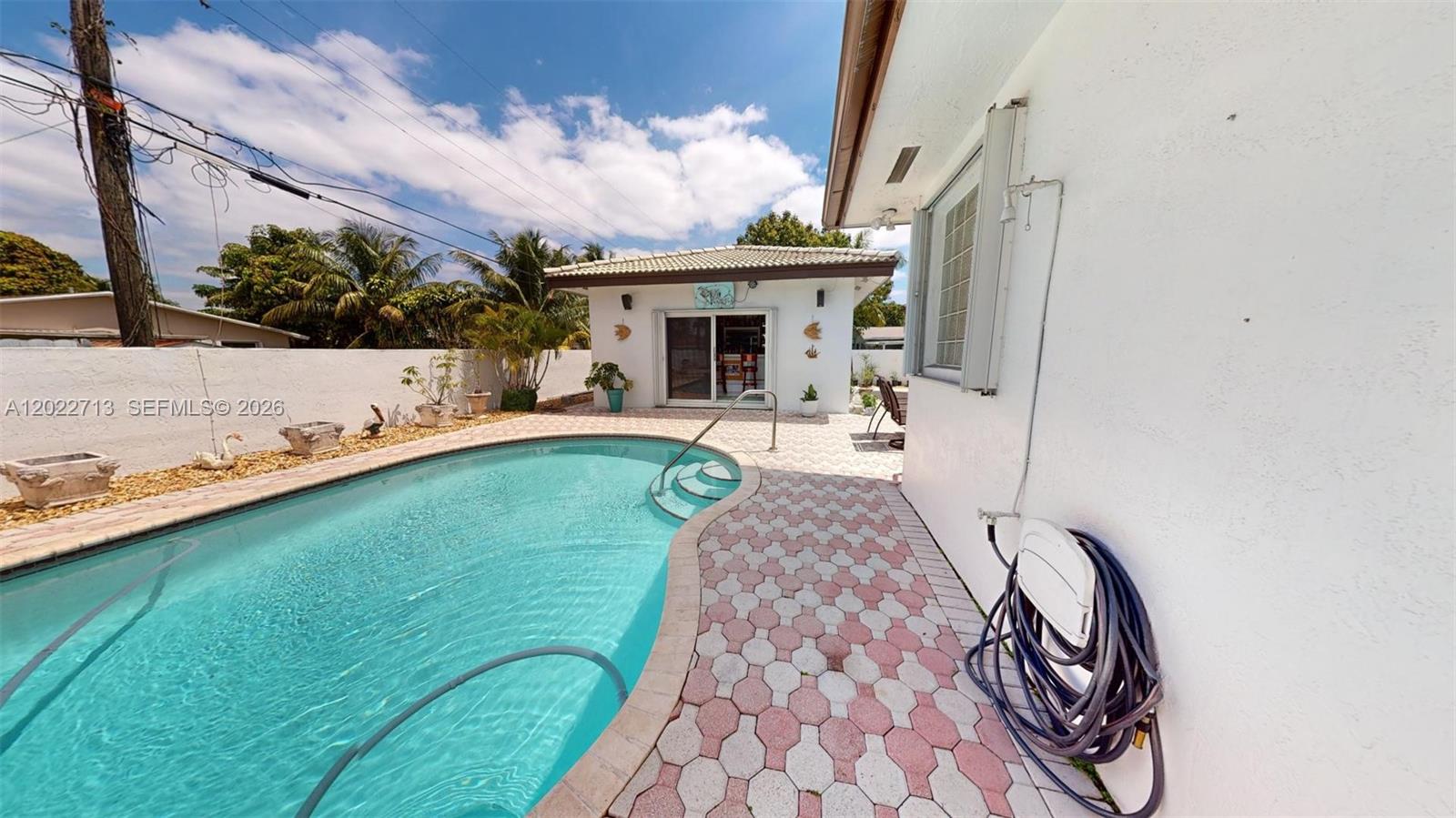 357 W 44th St, Hialeah FL 33012