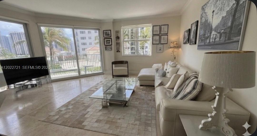 20000 E Country Club Dr #601, Aventura FL 33180