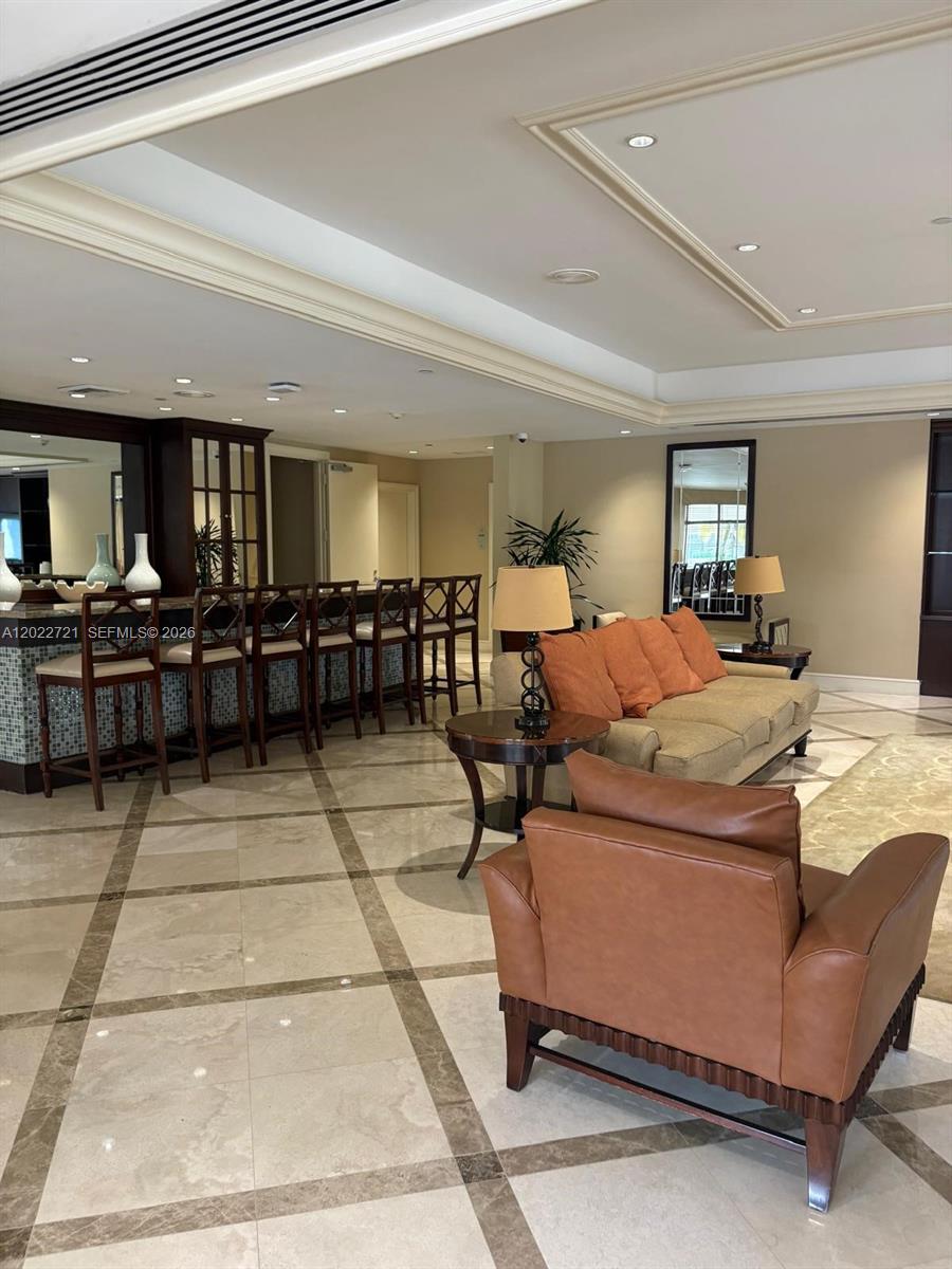 20000 E Country Club Dr #601, Aventura FL 33180