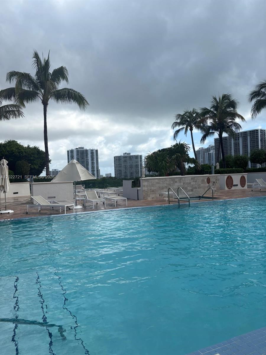 20000 E Country Club Dr #601, Aventura FL 33180