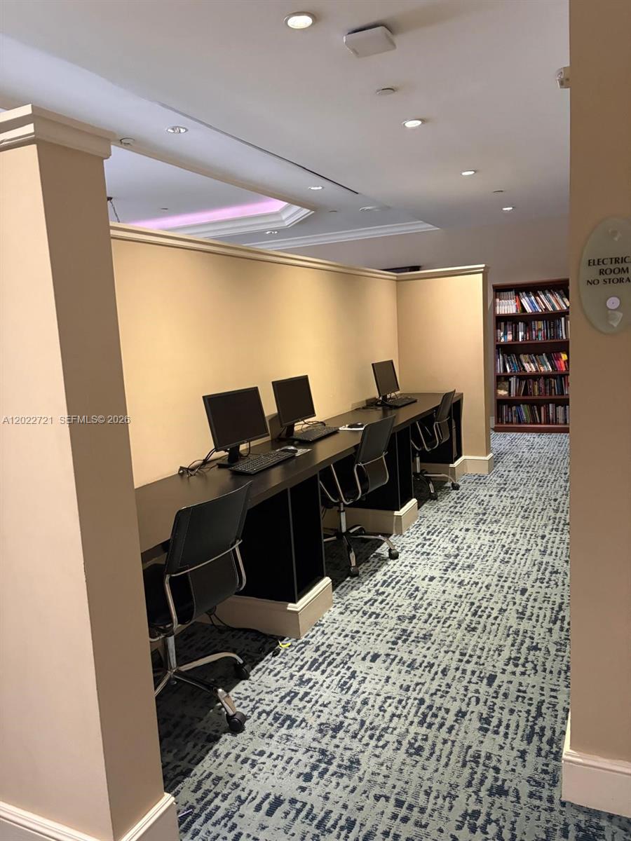 20000 E Country Club Dr #601, Aventura FL 33180