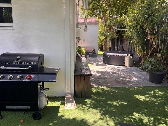 8228 NE 8th Ct, Miami FL 33138