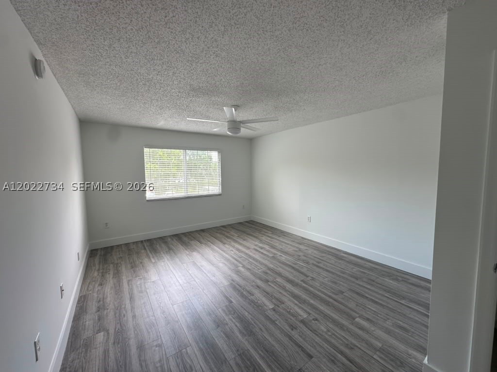 5011 Wiles Rd #203, Coconut Creek FL 33073