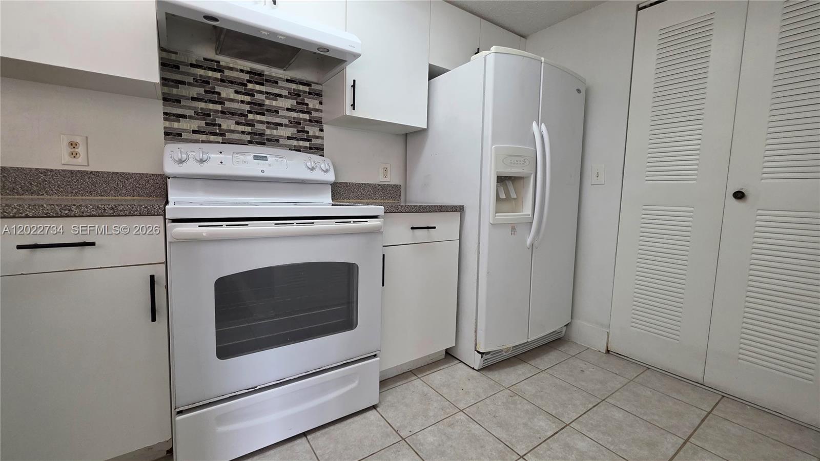 5011 Wiles Rd #203, Coconut Creek FL 33073