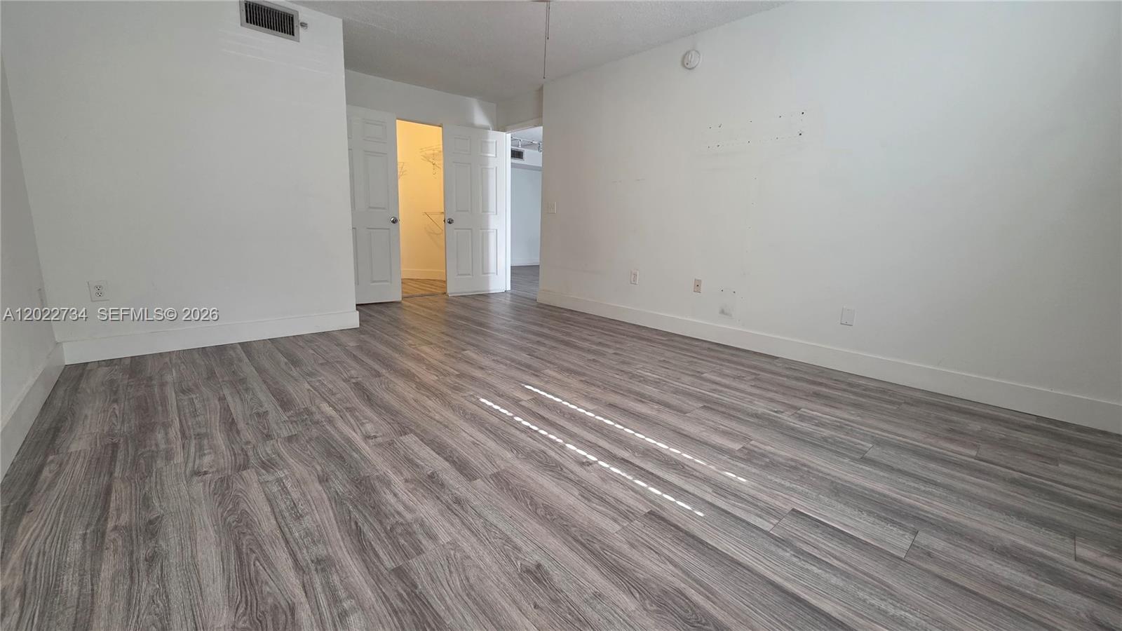 5011 Wiles Rd #203, Coconut Creek FL 33073