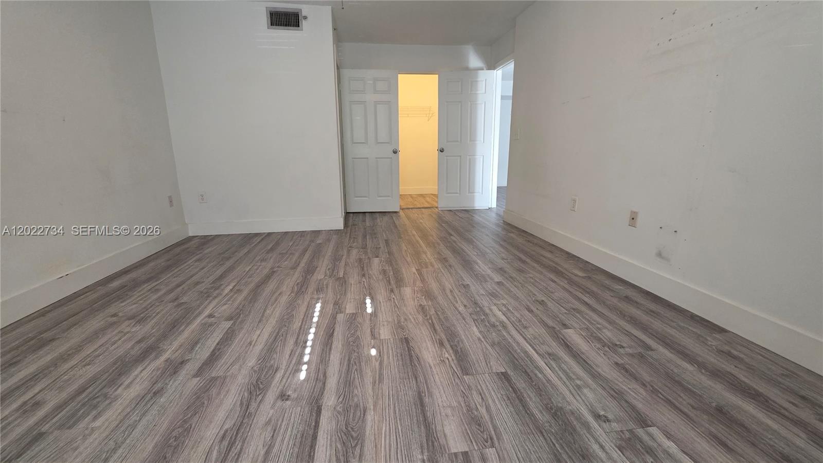 5011 Wiles Rd #203, Coconut Creek FL 33073