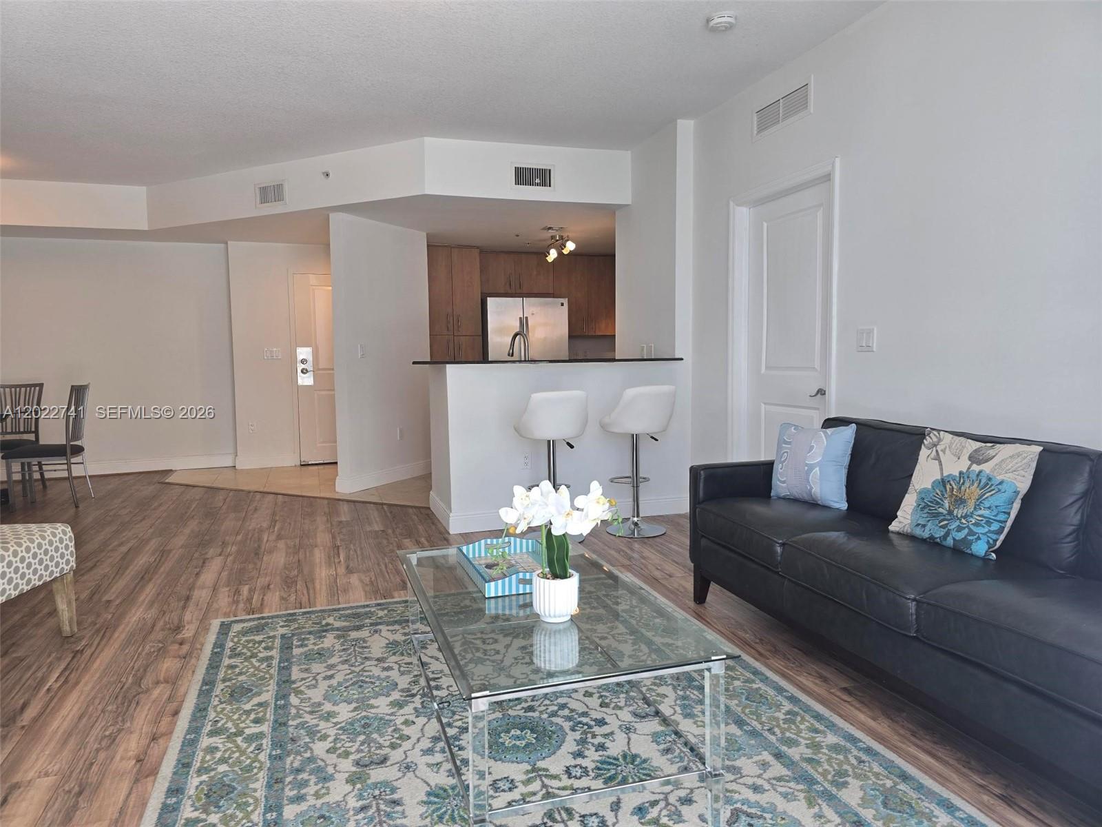 7900 Harbor Island Dr #523, North Bay Village FL 33141
