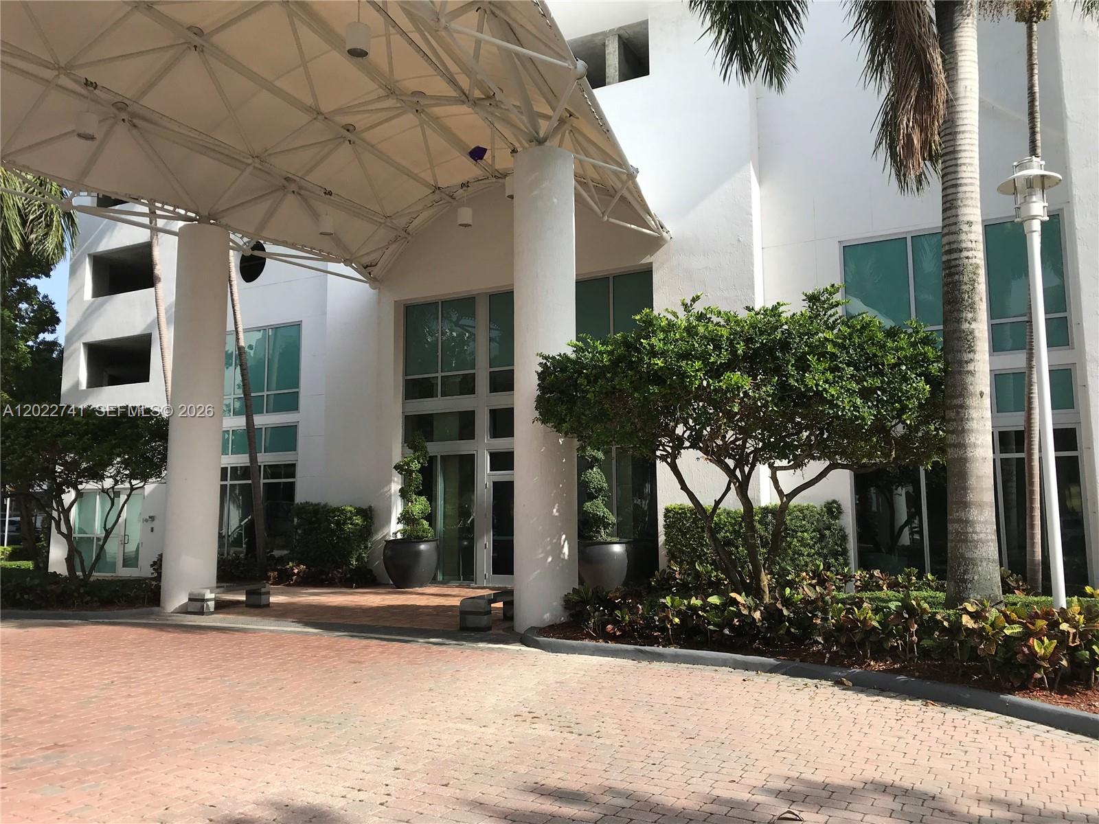 7900 Harbor Island Dr #523, North Bay Village FL 33141